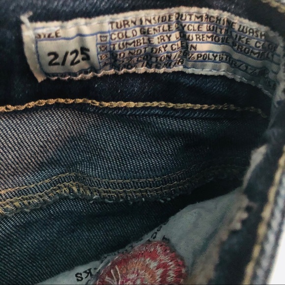 Size 2 Flower Shorts - Picture 4 of 5